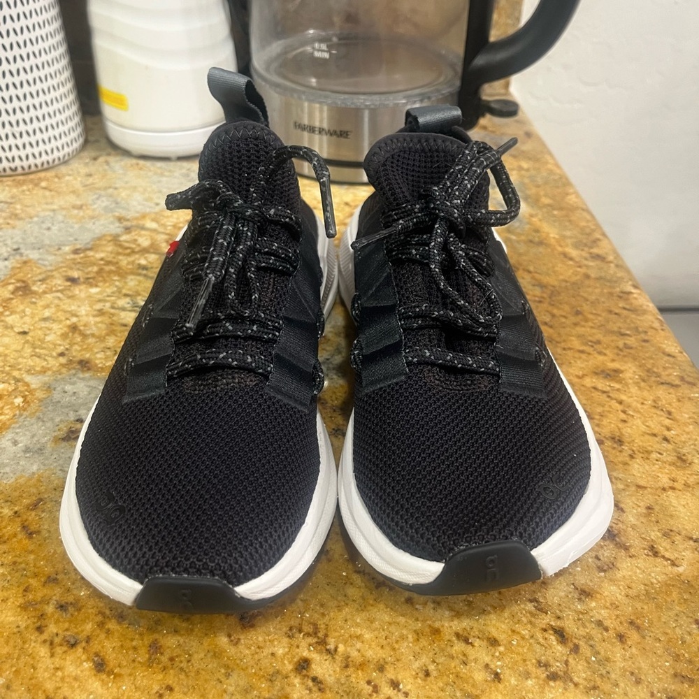 On Cloudeasy Size 5 - image 2